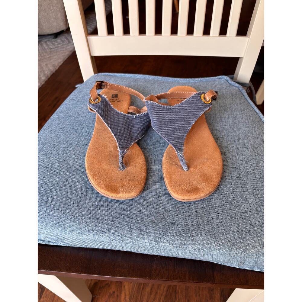 White Mountain thong sandal size 7M